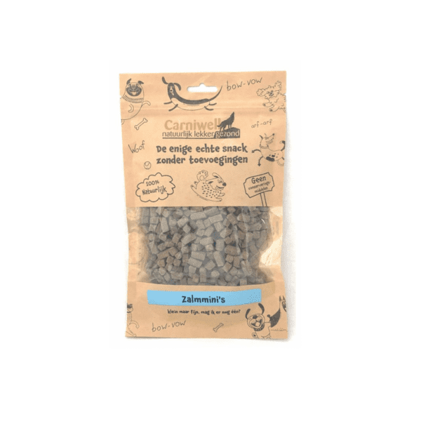 Met deze onweerstaanbare hypoallergene hondensnack krijg je alles gedaan! Ideaal voor bij de hondentraining of lekker als tussendoortje! De Carniwell Zalmmini's zijn een onweerstaanbare en natuurlijke beloning om je hond te motiveren. De trainertjes bevatten bovendien één eiwitbron (100% zalm), hierdoor zijn de Carniwell Zalmmini's ook geschikt voor honden met allergieën, voedsel-intoleranties en voor honden die op dieet zijn. De Zalmmini's zijn rijk aan eiwitten. Alle Carniwell vis- en vleesdelicatessen zijn lucht gedroogd, 100% natuurlijk en graanvrij.