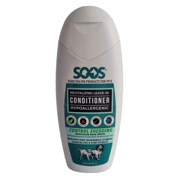 Soos Pets Hypoallergenic conditioner SOOS Pets Hypoallergenic Revitalizing Leave-In Conditioner is speciaal ontwikkeld voor honden en katten met huid- en vachtproblemen. De hypoallergene formule bestrijdt vele symptomen van geïrriteerde huid en vacht, waaronder eczeem,  jeuk, roos, overmatig verharen en klitten. De formule is zo zacht dat het de ogen of andere gevoelige gebieden niet irriteert. De unieke eigenschappen van het Dode Zeezout ontspannen spieren en gewrichten, voeden huid en haar, voeren gifstoffen af en kunnen symptomen van reuma en artritis helpen verminderen. Hoeft niet uitgespoeld te worden. Ingrediënten: Actieve ingrediënten: Dode Zee mineralen, Karamel, Citroengras, Citroen, Tijm, Sinaasappel, Lavendel, Kamille en Olijfolie. De unieke samenstelling van Dode Zee mineralen bieden de volgend voordelen: Vachtvoordelen - Vermindert verharen door het versterken van de haarzakjes - Bevordert dikkere, sterkere en gezondere haargroei van wortel tot punt - Verbetert dikte en glans van de vacht - Reinigt en desinfecteert op natuurlijke wijze het haar, verwijdert vuil, olie en bacteriën Huidvoordelen - Creëert een beschermende barrière om de huid te beschermen - Brengt het vochtgehalte van de huid in balans - Verzacht geïrriteerde huid - Versnelt de genezing van littekens, wonden, schaafwonden, blauwe plekken en kleine snijwonden - Reinigt en desinfecteert op natuurlijke wijze de huid, verwijdert vuil, olie en bacteriën - Bevordert celgroei en regeneratie - Helpt een gezond pH-niveau te handhaven Andere voordelen - Verhoogt het immuunsysteem - Verlicht en ontspant spierspanning - Verhoogt de activiteit van antioxidanten door het hele lichaam - Ontgift lichaam en verwijdert onzuiverheden - Verbetert de bloedcirculatie - Verhoogt het energieniveau - Werkt kalmerend - Cruelty Free - GEEN dierproeven - pH gebalanceerd voor honden en katten - Natuurlijke ingrediënten Over SOOS Dead Sea Spa producten In SOOS Dead Sea Spa producten voor huisdieren wordt de genezende kracht van mineralen uit de Dode Zee gecombineerd met een bijzondere mix van natuurlijke ingrediënten zoals essentiële oliën, vitamines, mineralen en plantenextracten. Deze unieke lijn bezit alle kwaliteiten die gezocht worden in goede huisdier producten: het hydrateert en voedt huid en vacht, heeft een weldadig verzorgende werking, het haar droogt snel en het zorgt voor een mooie glanzende vacht. Deze ruime dierproefvrije collectie van professionele kwaliteit heeft een product voor elk vacht- en huidtype, een evenwichtige pH en bevat geen SLS (sulfaat) en parabenen. De unieke samenstelling maakt het geschikt voor mens en dier. De SOOS Dead Sea Spa producten zijn geconcentreerd en dus zuinig in gebruik. SOOS Pets Nederland Bestel de producten van SOOS Pets nu heel eenvoudig bij A Lot for Doodles. Of je nou op zoek bent naar een heerlijke hondenshampoo of naar een heerlijke hondenparfum. Je vind het allemaal bij A Lot for Doodles. SOOS Pets Hondenshampoo kopen De ruime dierproefvrije collectie van professionele kwaliteit heeft een product voor elk vacht- en huidtype, een evenwichtige pH en bevat geen SLS (sulfaat) en parabenen. De unieke samenstelling maakt het geschikt voor mens en dier. De SOOS Dead Sea Spa producten zijn geconcentreerd en dus zuinig in gebruik. SOOS Pets Hypoallergeen Shampoo & Conditioner bestellen Stop jeuk, pijnlijke huiduitslag, ongemak en allergische huidreacties onmiddellijk. SOOS Natural Hypoallergeen Shampoo is speciaal ontwikkeld voor honden en katten met allergieën en voor huisdieren met een gevoelige huid of chronische huidaandoeningen. Het werkt als een lange termijn oplossing en biedt tegelijkertijd snelwerkende verlichting voor de geïrriteerde huid en overmatige jeuk. De formule is zo zacht dat het de ogen of andere gevoelige gebieden niet irriteert. De unieke eigenschappen van het Dode Zeezout ontspannen spieren en gewrichten, voeden huid en haar, voeren gifstoffen af en kunnen symptomen van reuma en artritis helpen verminderen. TWO-In-One Shampoo en Conditioner voor honden  De twee-in één hondenshampoo en conditioner / kattenshampoo en conditioner van SOOS Pets is gemaakt met Dode Zee mineralen en biedt een gemakkelijke en voordelige oplossing om een droge huid en vacht te reinigen, voeden, te verzachten en de glans te verbeteren. Verrijkt met Dode Zee mineralen met kokosolie, bijenwas, druivenpitextracten, pro-vitamine B5 en vitamine E. De unieke eigenschappen van het Dode Zeezout ontspannen spieren en gewrichten, voeden huid en haar, voeren gifstoffen af en kunnen symptomen van reuma en artritis helpen verminderen. Natuurlijke parfum voor honden Met de SOOS natuurlijke honden parfum ontgeur je jouw trouwe viervoeter. Geparfumeerd met de exotische gardenia bloem, heeft dit parfum een licht, fris en tropisch aroma. In tegenstelling tot andere parfums gemaakt van agressieve chemicaliën en kunstmatige geuren, zal de Soos gepatenteerde hydraterende mix van aloë vera en dode zee mineralen de vacht van jouw hond helder, gehydrateerd en glanzend maken. Bestel Shampoo & Conditioner voor honden bij A Lot for Doodles Bestel Cowboy Magic eenvoudig bij A Lot for Doodles. Of je nu een shampoo zoekt of een heerlijk tussendoortje voor je hond, je slaagt zeker weten met het ruime assortiment wat uit voorraad leverbaar is. Heb je vragen over onze producten of advies nodig wat je het beste kunt bestellen? Neem gerust contact met ons op, we helpen je graag verder.