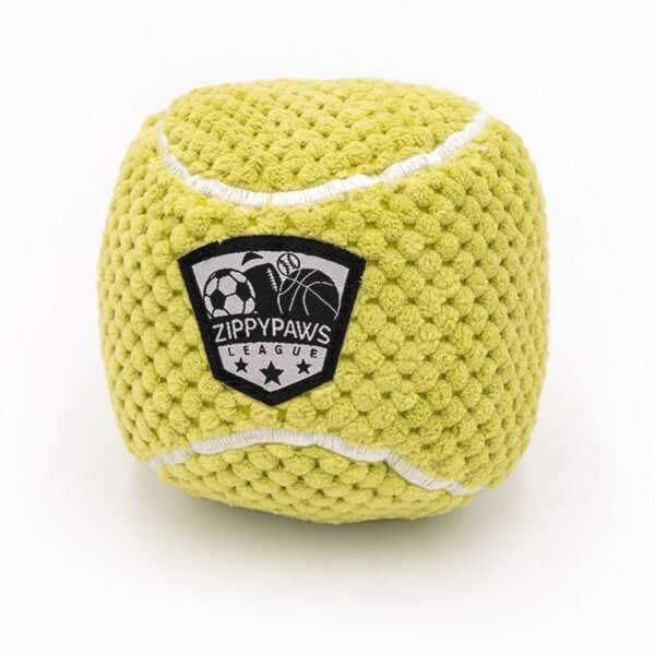 ZippyPaws Sportballz Tennis Ball Game, set, match! ZippyPaws SportsBallz Tennis Ball laat jouw hond supporteren voor zijn of haar favoriete sportteam! Zacht, piepend en vol teamgeest, De ZippyPaws Sportballz Tennis Ball is is het perfecte speelgoed voor een winnende wedstrijddag. De SportsBallz Tennis Ball bevat een squeaker en is voorzien van het iconische "ZippyPaws League" logo. Let op: Er is geen enkel hondenspeelgoed in de wereld wat niet kapot kan. Ondanks de algehele stevigheid van het speelgoed, zou het kapot kunnen gaan. Op hondenspeelgoed zit geen garantie. Kies dus het juiste soort speeltje voor jouw hond zijn kauw- en speelbehoefte. Haal kapotte speeltjes meteen weg en laat jouw hond alleen spelen onder toezicht. ZippyPaws Hondenspeelgoed Hondenspeeltjes van het merk ZippyPaws staan garant voor de allerleukste designs en zijn goed voor urenlang speelplezier. De hondenspeeltjes van ZippyPaws zijn ontworpen door hondenmensen voor honden. En dat zie je aan alles. ZippyPaws Burrows De Zippypaws Burrows zijn zoekspellen voor de hond. In iedere Burrow zitten 3 piepbeestjes verstopt. Speciaal voor honden die niet enthousiast worden van hersenwerkjes met voer zijn de Burrows perfect. Want de beloning is geen voer, maar een klein piepspeeltje. Je kunt de speeltjes zo vaak terug stoppen als je wilt, zodat jouw hond weer op zoek kan! Alle delen van de Zippy Burrows zijn gemaakt van hoogwaardig pluche stof. Daardoor is het niet alleen geschikt als interactief speeltje, maar kan het ook gebruikt worden als knuffelspeeltje. Alle speeltjes in de Burrows bevatten een ronde pieper om je hond extra enthousiast te maken. Interactief hondenspeelgoed bestellen Alle honden hebben speelgoed nodig. Het geeft zowel een mentale- als lichamelijke uitdaging voor je hond! Interactief hondenspeelgoed is niet alleen belangrijk om je hond tevreden te houden en verveling te voorkomen. Het is ook nuttig om problematisch gedrag aan te pakken, zoals destructief kauwen of hinderlijk blaffen. Zippypaws Burrows De Zippypaws Burrows zijn zoekspellen voor de hond. In iedere Burrow zitten 3 piepbeestjes verstopt. Speciaal voor honden die niet enthousiast worden van hersenwerkjes met voer zijn de Burrows perfect. Want de beloning is geen voer, maar een klein piepspeeltje. Je kunt de speeltjes zo vaak terug stoppen als je wilt, zodat jouw hond weer op zoek kan! Alle delen van de Zippy Burrows zijn gemaakt van hoogwaardig pluche stof. Alle speeltjes in de Burrows bevatten een ronde pieper om je hond extra enthousiast te maken. Doordat zowel de Burrow als de speeltjes in de Burrow van pluche zijn gemaakt is het niet alleen geschikt als interactiefspeeltje, maar kan het ook gebruikt worden als knuffelspeeltje. ZippyPaws Donutz Het populairste speeltje van Zippypaws is de Donut. Al in 2017 werd de miljardste donut verkocht. Voor de hond zijn de donut speeltjes helemaal geweldig. Er zitten 2 half ronde piepers in, waardoor het niet uitmaakt waar je in de donut bijt. Piepen doet de Zippypaws Donut altijd! De Donutz bevatten verder geen zachte pluche vulling. Ideaal voor honden die het normaal altijd laten sneeuwen in huis. Bekend van Instagram Als jij honden volgt via Instagram, dan kan het niet missen dat je de ZippyPaws hondenspeeltjes wel eens voorbij hebt zien komen. Niet zo gek want de grappige en interactieve speeltjes zijn perfect voor een geweldige foto samen met jouw hond. Vergeet je A Lot for Doodles niet te taggen op Instagram? ZippyPaws Nederland ZippyPaws hondenspeelgoed komt uit Amerika. Sinds een aantal jaren zijn de speeltjes ook in Nederland verkrijgbaar. Wij van A Lot for Doodles zijn trots dat we ZippyPaws verkopen in onze webshop. Bezoek onze shop en ontdek alle leuke speeltjes van ZippyPaws! ZippyPaws online bestellen De ZippyPaws hondenspeeltjes zijn bij ons online te bestellen. Naast de leuke speeltjes van ZippyPaws kun je ook bij ons terecht voor de merken Huxley & Kent, PawStory, HugSmart, Sodapup, Soos Pets, Cowboy Magic, Bass Brushes, P.L.A.Y., Yakka's & Carniwell. Heb je advies nodig? Neem gerust contact met ons op. We helpen je graag!