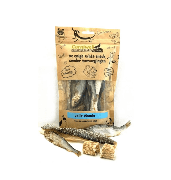 Met deze onweerstaanbare hypoallergene hondensnack boordevol heerlijke vis voelt jouw hond zich als een vis in het water! De Carniwell Volle Vismix zijn lekkere, hapklare en gezonde snacks voor je hond. De Carniwelll Volle Vismix zitten boordevol proteïnen en gezonde vitamines voor het opbouwen van de weerstand, een betere gezondheid en een mooie, glimmende vacht. Heerlijk als beloning of tussendoortje. Deze snacks zijn rijk aan eiwitten, vetten en mineralen. Hmm, de oceaan in een zakje!! De Volle Vismix is geschikt voor alle soorten honden. Deze smakelijke visjes zijn een echte traktatie en bevatten bovendien maar één eiwitbron (100% vis). Dit maakt deze snack ook geschikt voor honden met een voedselallergie. De visjes in deze zak zijn rijk aan omega 3 en 6 vetzuren, die positief bijdragen aan de algehele gezondheid van jouw hond. Alle Carniwell vis- en vleesdelicatessen zijn lucht gedroogd, 100% natuurlijk en graanvrij. De snacks zitten handig verpakt in hersluitbare zakjes. Inhoud: 50 gr. eiwit 77% vet 3,2% ruwe as 12% ruwe vezel 0.4% vocht 6.8% omega 3 en 6 0.35% samenstelling 100% Vis Over Carniwell hondensnacks  Carniwell zijn lokale vis- en vleesdelicatessen voor je hond. Ruim 80% komt direct uit Nederland en er wordt niets van buiten Europa geïmporteerd. Dit laatste heeft als grote voordeel dat de Carniwell-snacks niet radio actief bestraald worden, dit in tegenstelling met andere soortgelijke producten die in dierenspeciaalzaken en andere winkels te vinden zijn en van buiten Europa afkomstig zijn. Carniwell Granen- en glutenvrije snacks Naast de gezonde voedingswaarde hebben veel Carniwell-snacks een extra gezondheidsspecialiteit. Zo helpen bijv. de ‘Lamsoortjes’ een gezond gebit te bevorderen en stimuleren de ‘Zalmhuidjes’ een gezonde glanzende huid en vacht! Alle Carniwell vis- en vleesdelicatessen zijn lucht gedroogd, 100% natuurlijk en graanvrij. De snacks zitten handig verpakt in hersluitbare zakjes. Snacks voor honden met een allergie Met deze onweerstaanbare hypoallergene hondensnack krijg je alles gedaan! Ideaal voor bij de hondentraining of lekker als tussendoortje! De Carniwell Zalmhuidjes zijn een onweerstaanbare en natuurlijke beloning om je hond te motiveren. De zalmhuidjes bevatten bovendien één eiwitbron (100% zalm), hierdoor zijn de Carniwell snacks ook geschikt voor honden met allergieën, voedselintoleranties en voor honden die op dieet zijn. De zalmhuidjes zijn rijk aan eiwitten. Hypoallergene hondensnacks Carniwell Carniwell behoort tot de gezondste delicatessen. De snacks zijn puur en er wordt niets aan toegevoegd. Elke delicatesse bevat maar 1 eiwitbron die gemakkelijk aan de kleur te herkennen is. Zo zijn alle snacks die afkomstig zijn van bijv. het konijn gekenmerkt met een roze etiket en de vis met een blauw etiket. Ideaal als je hond een hypoallergeen dieet heeft of om welke reden dan ook een voorkeur heeft voor bepaalde eiwitbronnen! Bestel Carniwell snacks bij A Lot for Doodles Bestel je Carniwell snacks eenvoudig bij A Lot for Doodles. Of je nu een trainingssnack zoekt of een heerlijk tussendoortje voor je hond, je slaagt zeker weten met het ruime assortiment wat uit voorraad leverbaar is. Heb je vragen over onze producten of advies nodig wat je het beste kunt bestellen? Neem gerust contact met ons op, we helpen je graag verder.